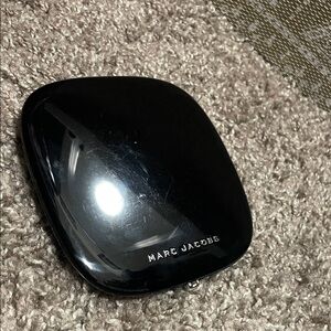 Marc Jacobs Glossy Black Compact